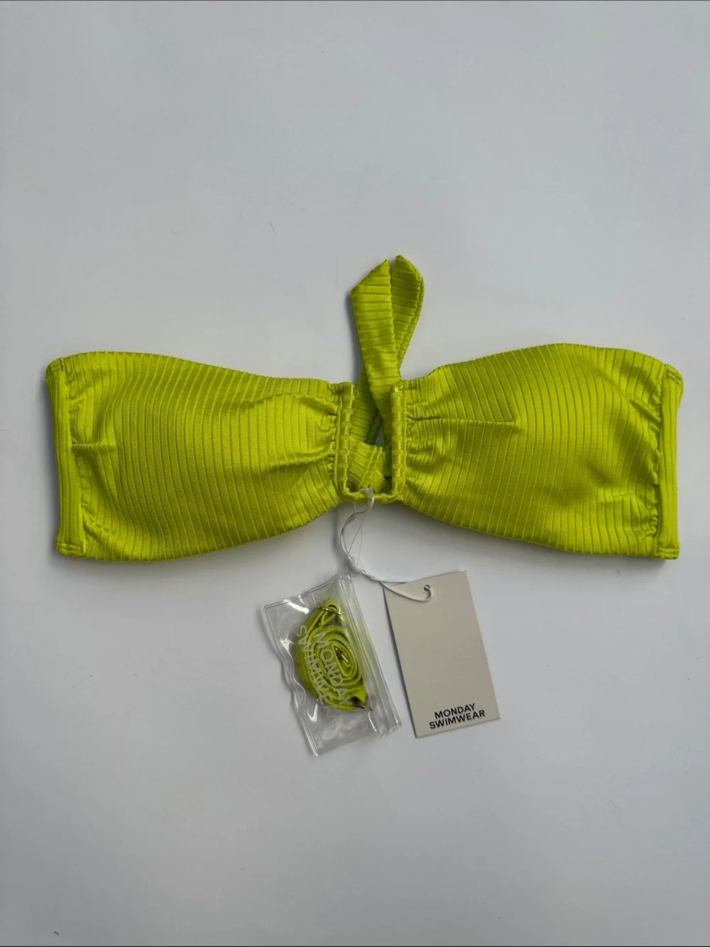 Monday Swimwear ST. MARTINIQUE BANDEAU